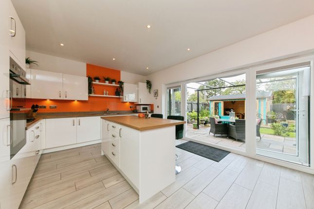4, Rowallan Place, Crewe photo 4
