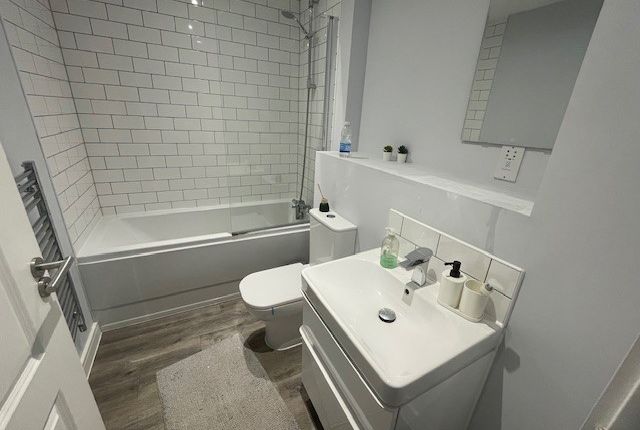 Apt 53, Birmingham photo 5
