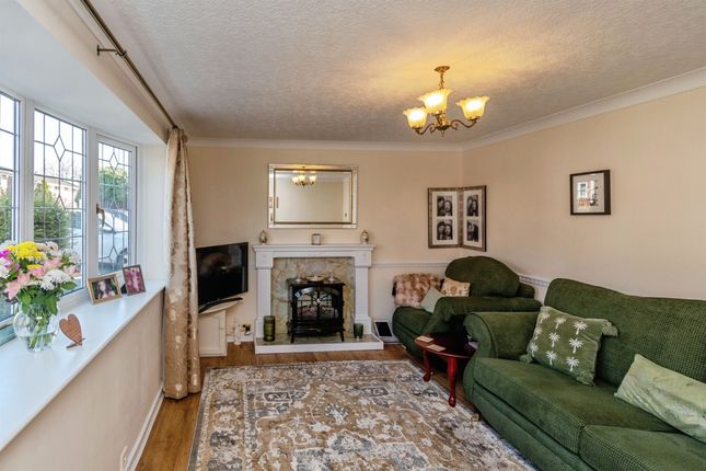 23, Columbian Drive, Cannock photo 2