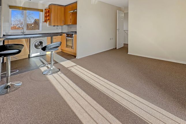 8 Waterside Close, East Cowes photo 2