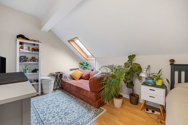 Flat 3, 102, Melfort Road, Thornton Heath photo 2