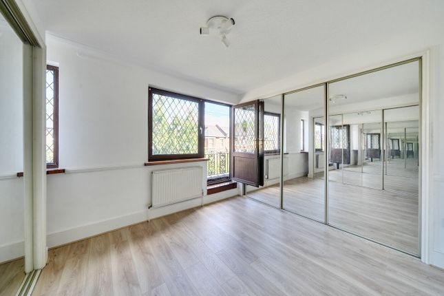 63, Manor Park Road, London photo 3