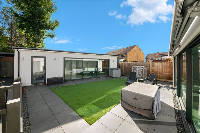10, Sheepcote Gardens, Uxbridge photo 4
