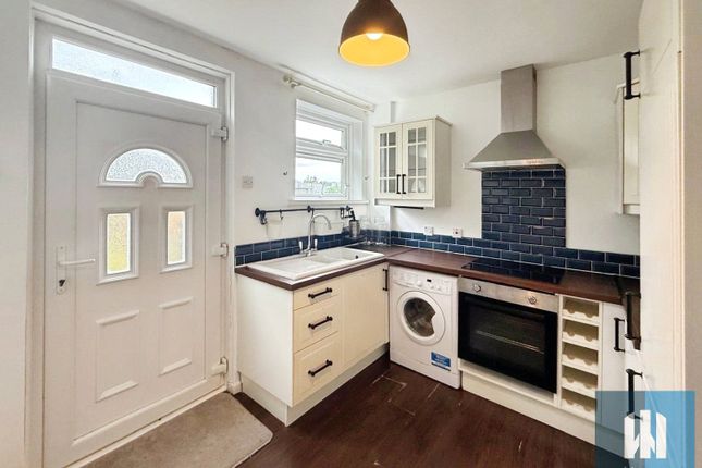 36, Manor Rise, Huddersfield photo 2