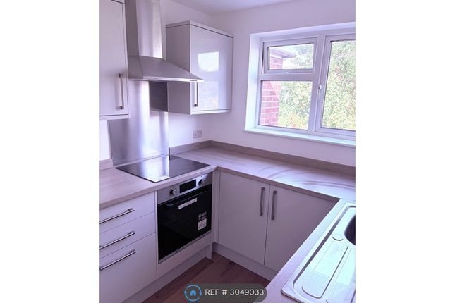 Ashdown Walk, Collier Row, Romford photo 3