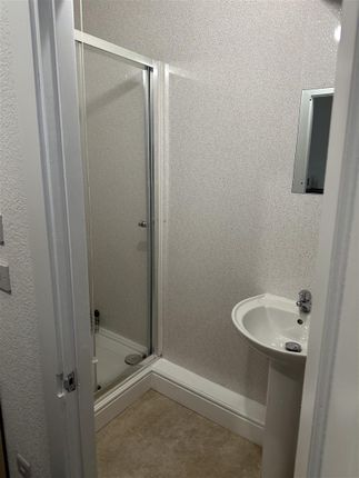 32, St Pauls Road room 5, Hartlepool photo 5