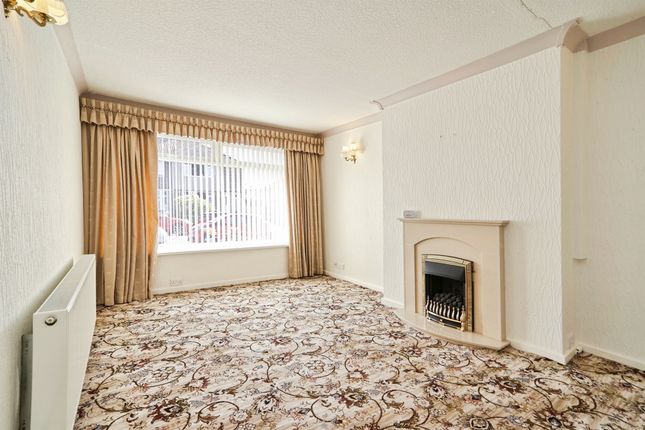 10, Moor Drive, Keighley photo 4