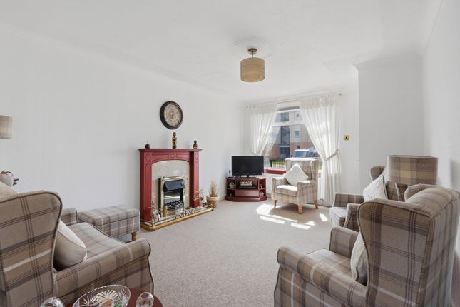 39 Islay Court, Grangemouth photo 2