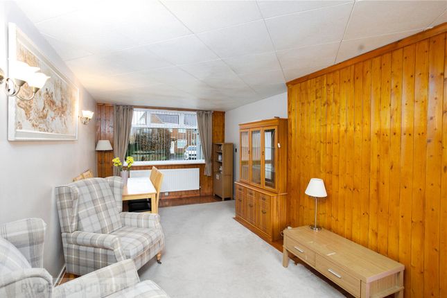 10, North View Close, Saddleworth photo 3