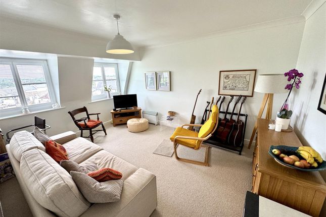 11, Dell View, Chepstow photo 2