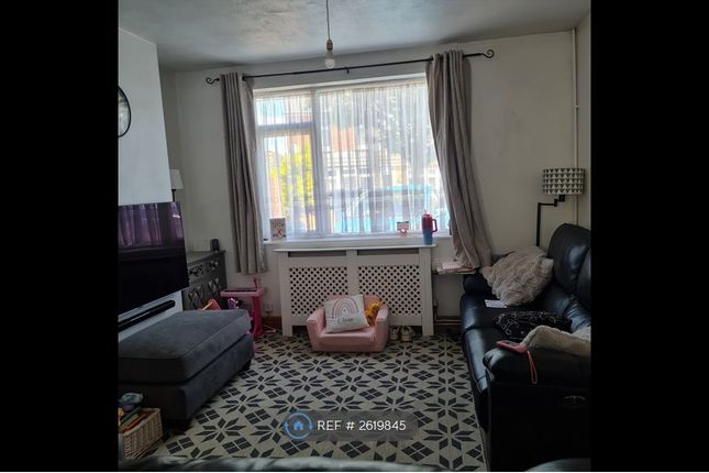 Willow St, Romford photo 5