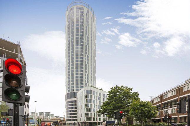 Flat for sale in Sky Gardens, Wandsworth Road, London