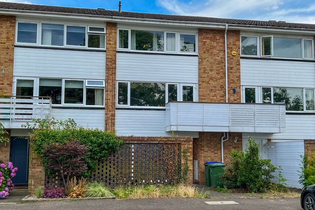 Thumbnail Town house for sale in Buckingham Avenue, West Molesey