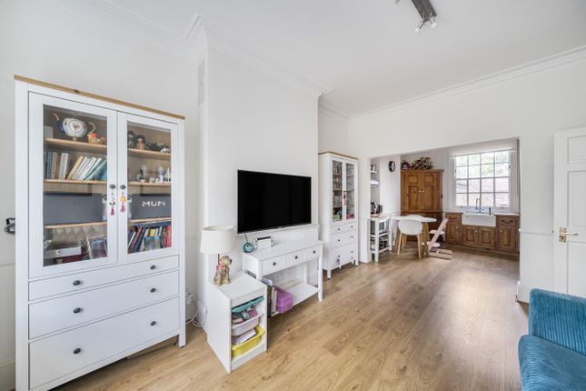 Flat 2, 107, Stanmore Hill, Stanmore photo 4