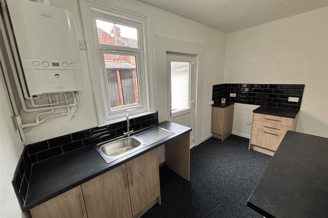 31, Barningham Street, Darlington photo 5