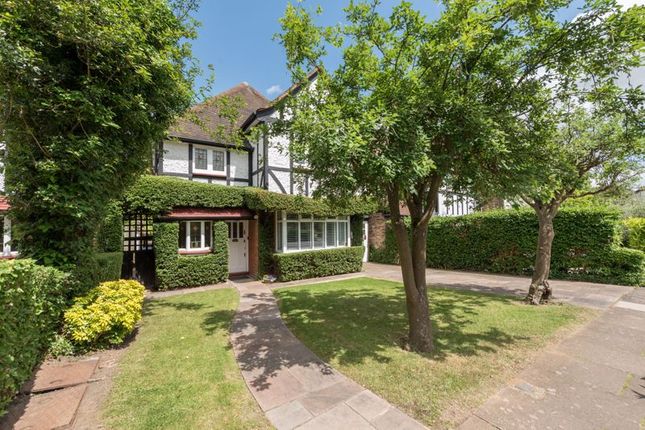 Detached house for sale in Meadway, London
