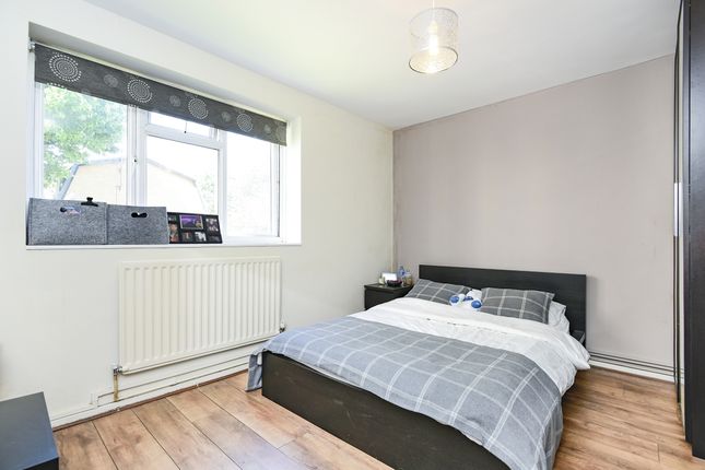 3 Wittering House,, Dagnall Street, London photo 4