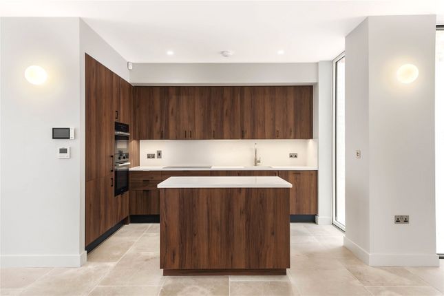 4, Dilke Street, London photo 3
