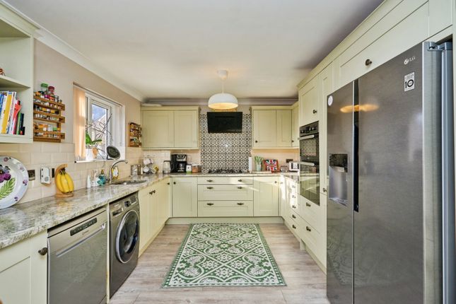 16, Dall Square, Isle of Wight photo 4