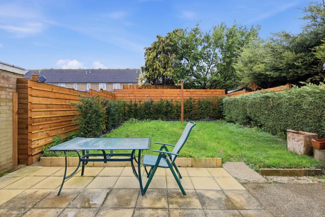 6, Steen Close, Essex photo 2