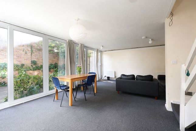 96, High Kingsdown, Bristol photo 4