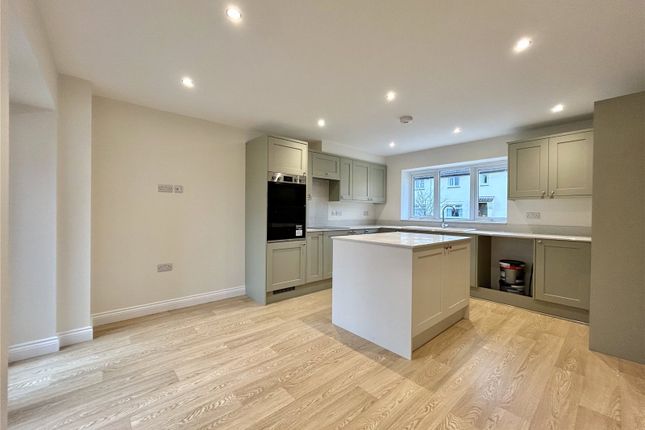 16a, Wessex Avenue, Blandford Forum photo 3