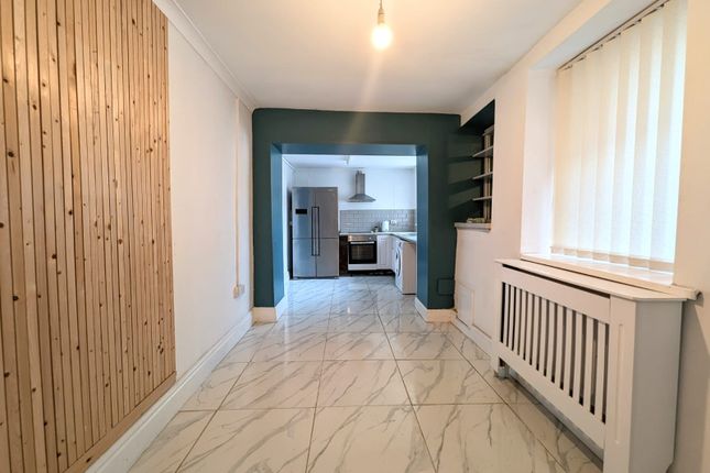 22, Henry Street, Pontypridd photo 4