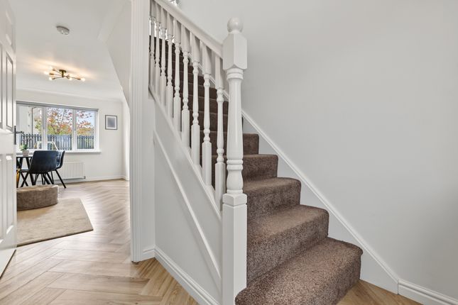 35 Lint Mill Road, Lenzie, Glasgow photo 4