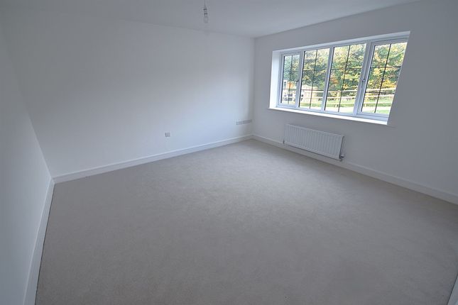 36 Knotting Road, Macclesfield photo 4