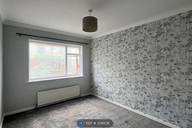 Flat, Junction Road, Burgess Hill photo 5