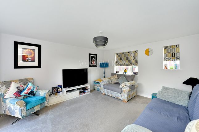 Hazelwood Close, Alfreton photo 2