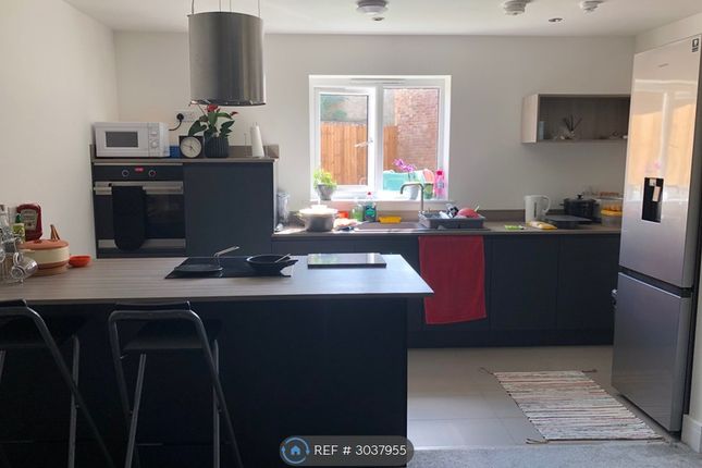 Flat, Braid Court York St, Luton photo 5