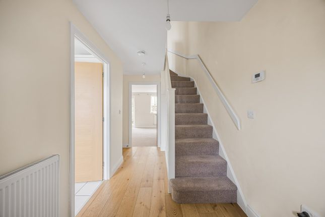 10, Blenheim Rise, Stroud photo 4