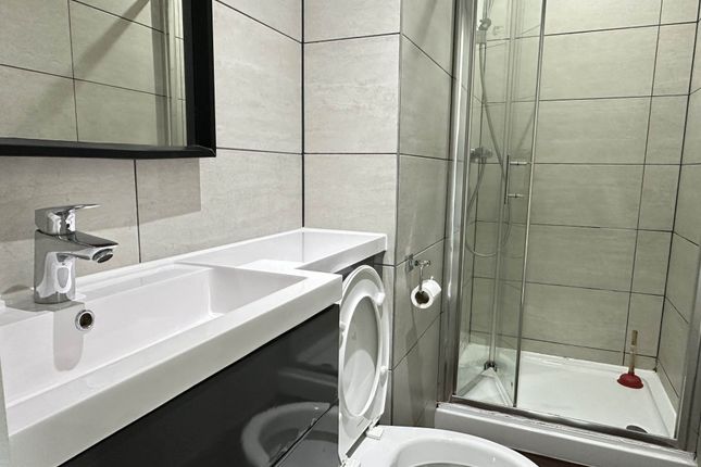 Apartment 311 Westpoint, Chester Road, Manchester photo 5