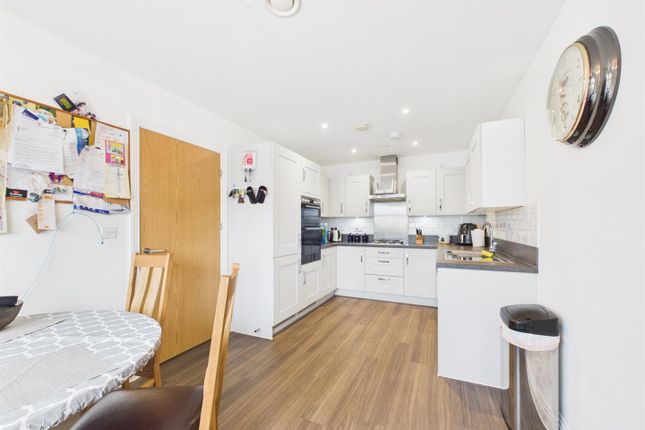 7, Atlanta Way, Aylesbury photo 4