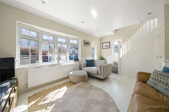 3, Richards Road, Cobham photo 3