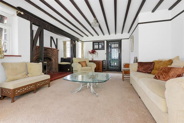30, Tumblewood Road, Banstead photo 4
