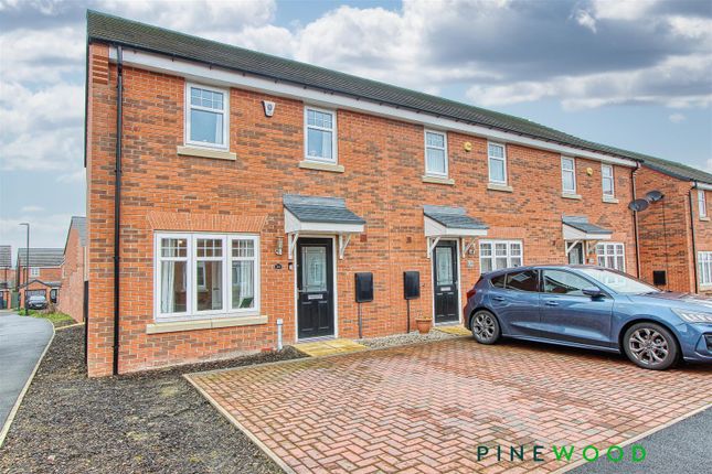 Thumbnail Town house for sale in Farmhouse Way, Grassmoor, Chesterfield, Derbyshire