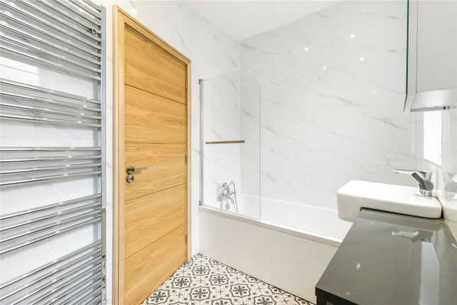 Flat for sale in Mannock Road, London