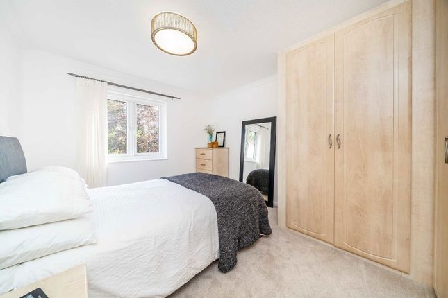 5, Anstice Close, London photo 4
