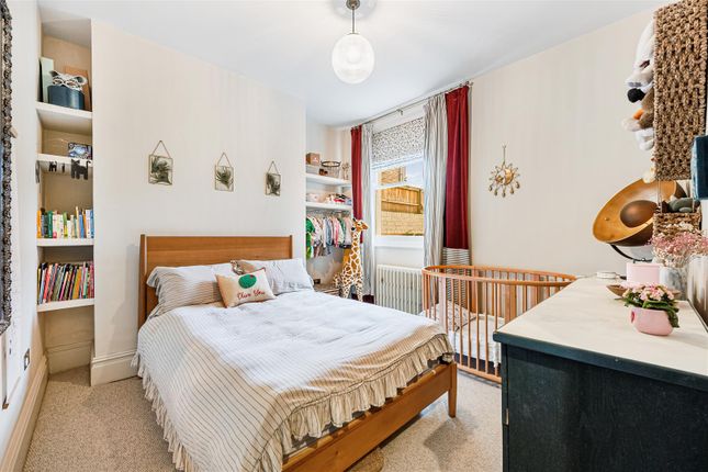 Flat 1, 10, Birkbeck Road, London photo 4