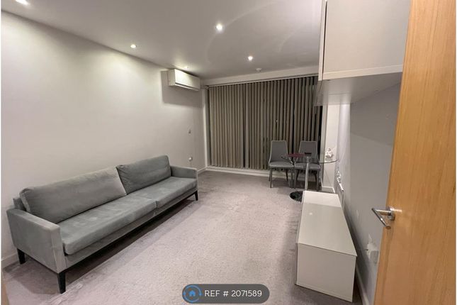 Thumbnail Flat to rent in The Sphere, London