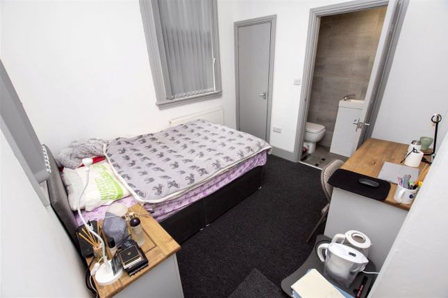 Room 4, First Floor Front Left, 144, Oakfield Road, Birmingham photo 3