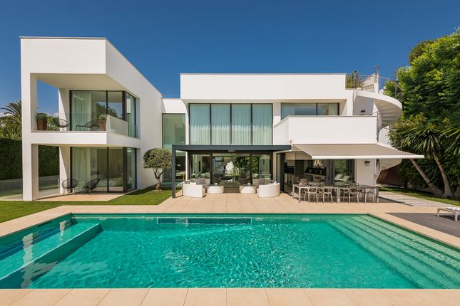 Thumbnail Villa for sale in Marbella - Puerto Banus, Marbella, Malaga