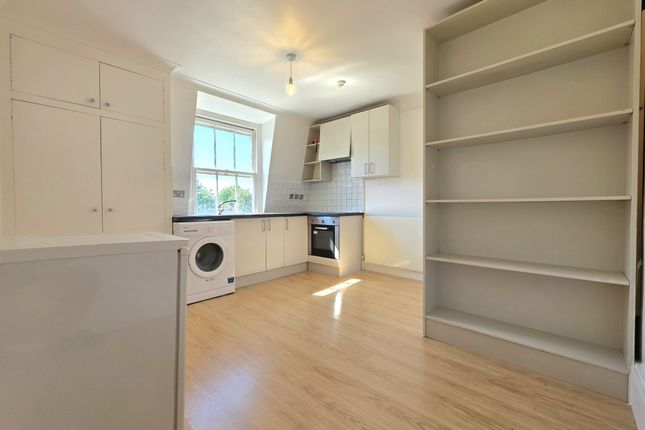 Flat 11, 82 Camberwell Road, London photo 3