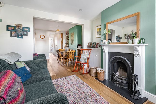 122 Dixons Hill Road, Welham Green photo 3