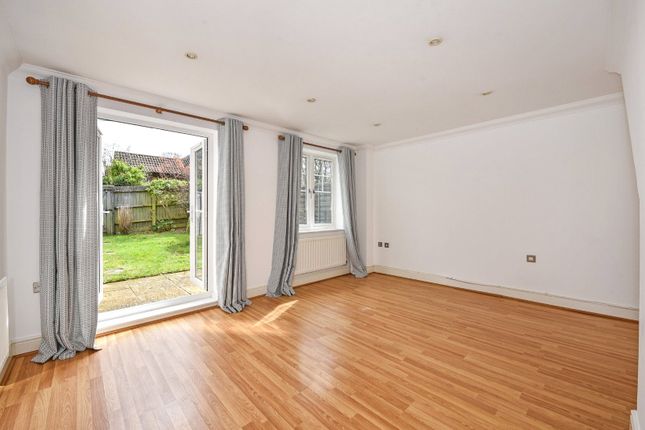 57, Lark Rise, Liphook photo 4