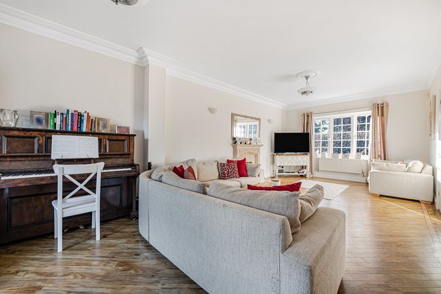17, Cayton Road, Coulsdon photo 4