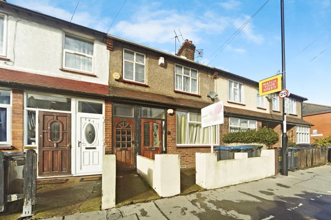 Thumbnail Flat for sale in Davidson Road, Croydon