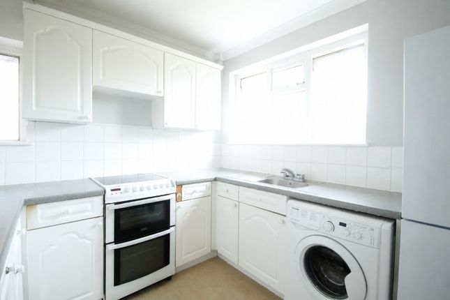 36, Lancaster Close, KINGSTON UPON THAMES photo 3